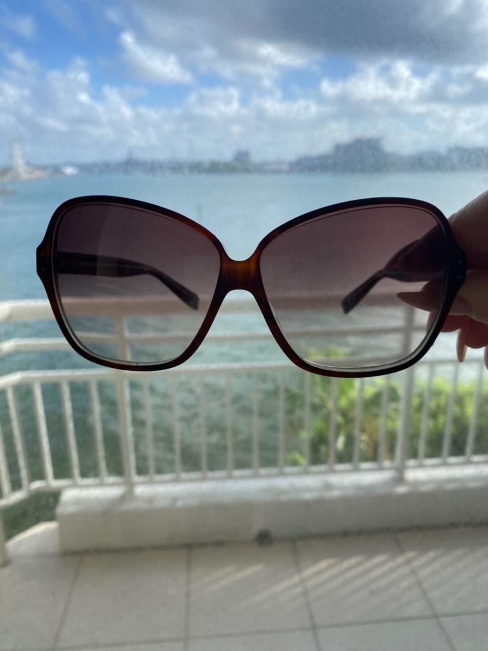 EUC OLIVER PEOPLES CRAVE